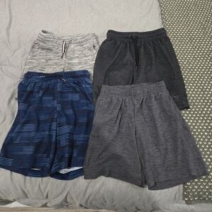 Bundle Of Boys Athletic Shorts Size 6
